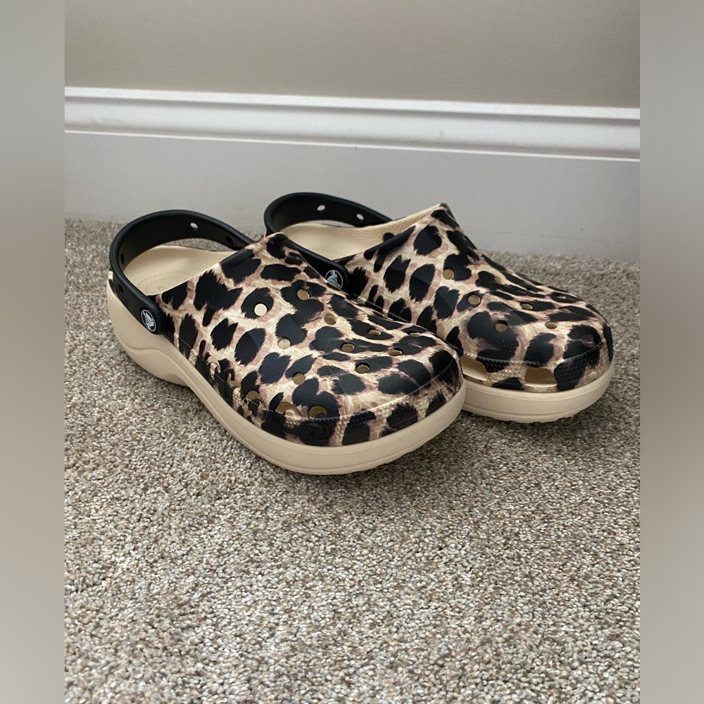 Crocs Women’s Baya Platform Print Clog
